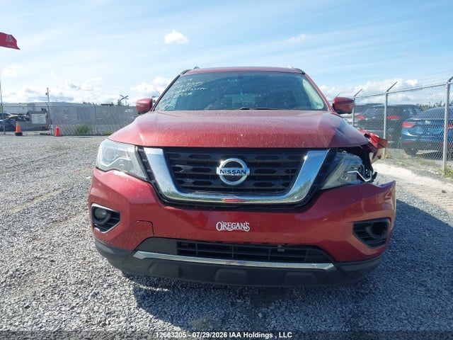 12663205 :رقم المزاد ، 5N1DR2MM5HC640209 vin ، 2017 Nissan Pathfinder S/sv/sl/platinum مزاد بيع