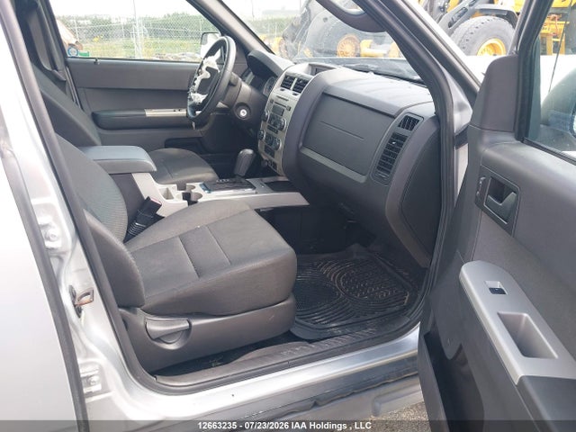 2010 Ford Escape Xlt მანქანა იყიდება აუქციონზე, vin: 1FMCU9D77AKD03601, აუქციონის ნომერი: 12663235