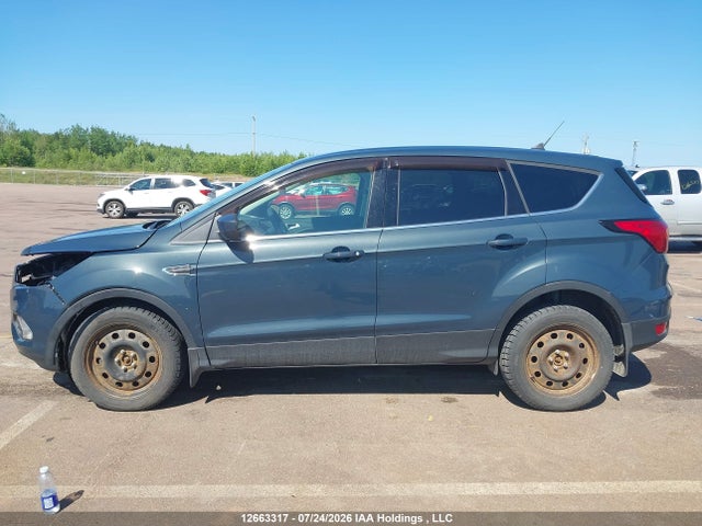 Ford ESCAPE SE 2019 1FMCU9GD0KUC15528 Image 15