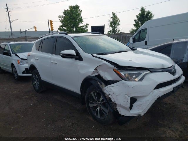2018 Toyota Rav4 Le მანქანა იყიდება აუქციონზე, vin: 2T3ZFREV6JW502135, აუქციონის ნომერი: 12663320