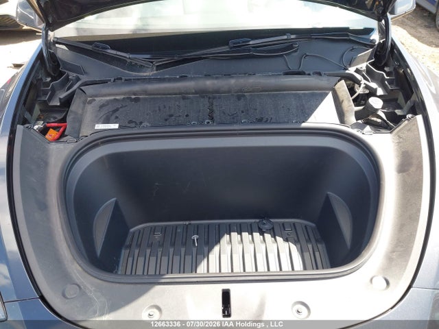 Auction sale of the 2025 Tesla Model Y Long Range, vin: 7SAYGDEE4SF295783, lot number: 12663336