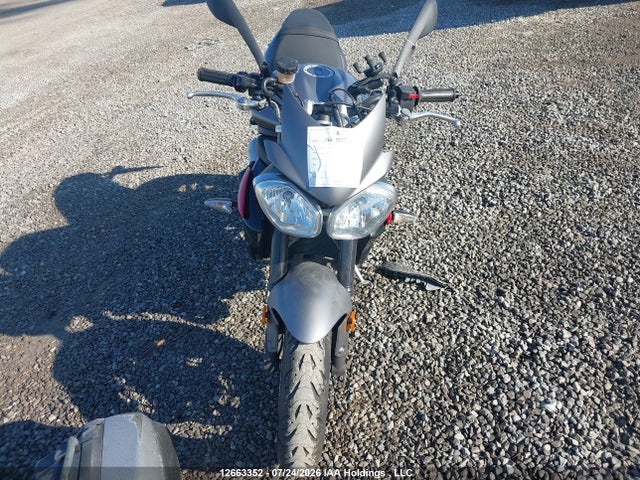 12663352 :رقم المزاد ، SMTL03NE6FT657431 vin ، 2015 Triumph Motorcycle Street Triple R مزاد بيع