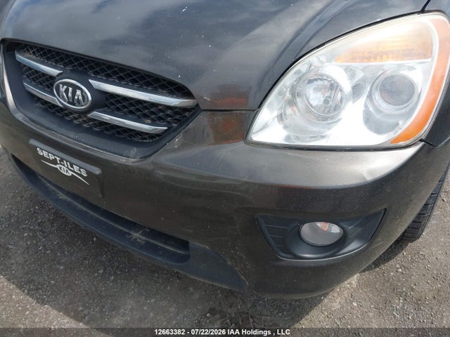 12663382 :رقم المزاد ، KNAFG528197255277 vin ، 2009 Kia Rondo Lx/ex مزاد بيع