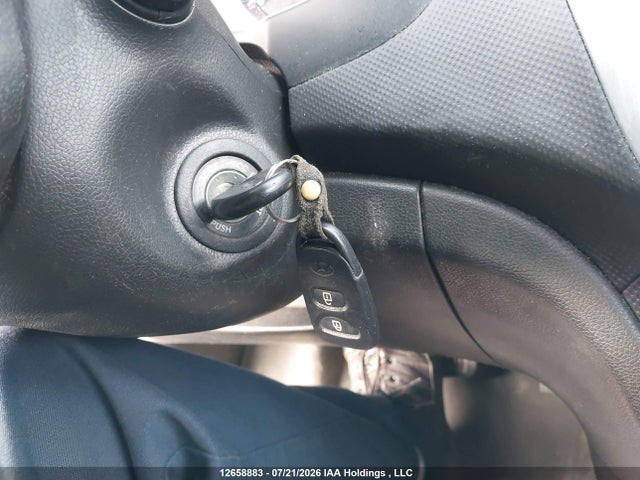 12658883 :رقم المزاد ، KMHCU5AE4DU084035 vin ، 2013 Hyundai Accent Gls مزاد بيع