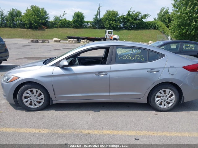 Продажа на аукционе авто 2017 Hyundai Elantra Se, vin: 5NPD74LF1HH056175, номер лота: 12663431