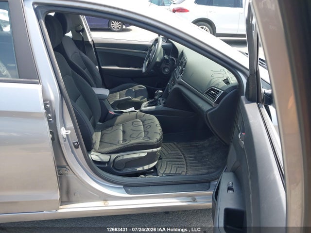 Продажа на аукционе авто 2017 Hyundai Elantra Se, vin: 5NPD74LF1HH056175, номер лота: 12663431