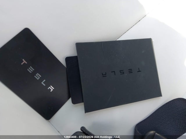 Tesla Model Y Long Range 2025 7SAYGDEE1SF266533 Image 11