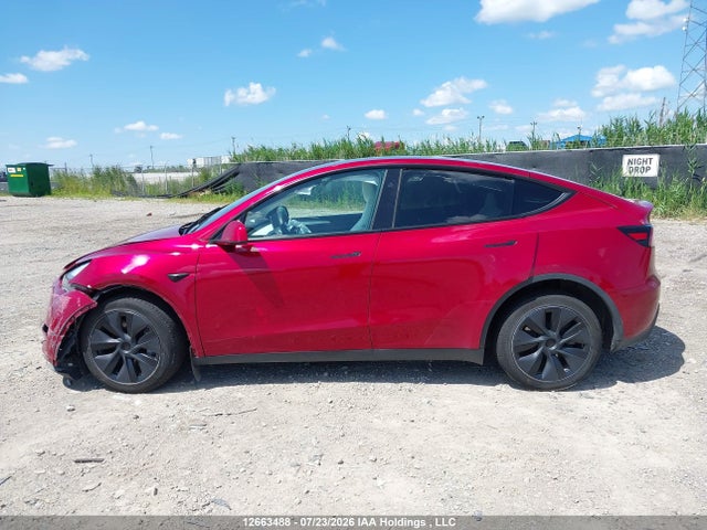 Tesla Model Y Long Range 2025 7SAYGDEE1SF266533 Image 14