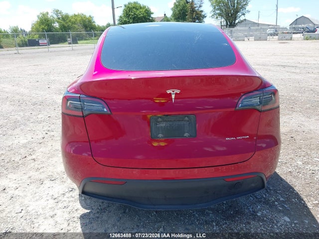 Tesla Model Y Long Range 2025 7SAYGDEE1SF266533 Image 16