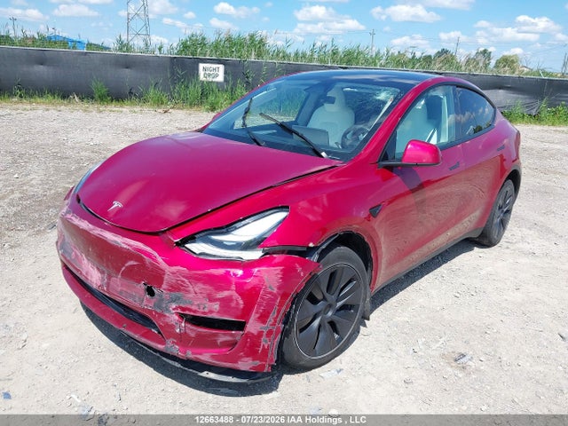 Tesla Model Y Long Range 2025 7SAYGDEE1SF266533 Image 2