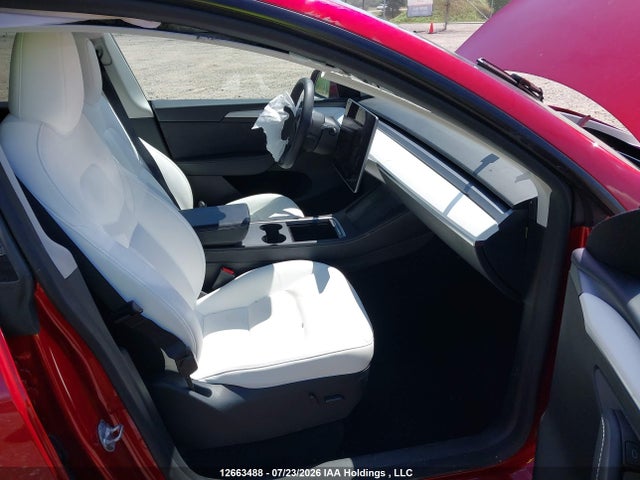 Tesla Model Y Long Range 2025 7SAYGDEE1SF266533 Image 5