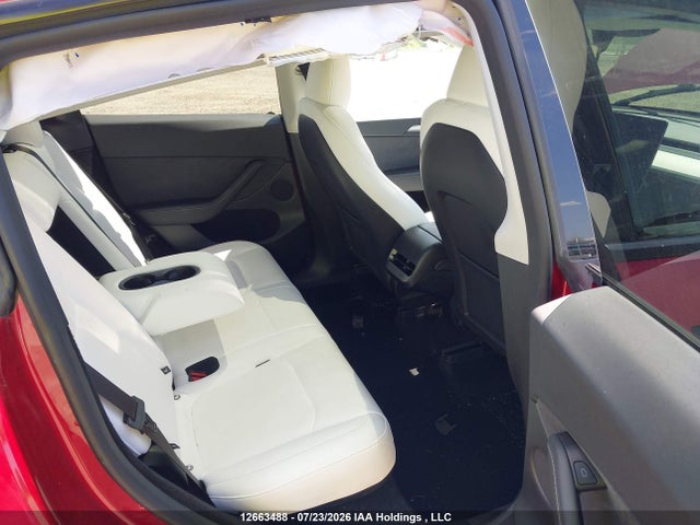 Tesla Model Y Long Range 2025 7SAYGDEE1SF266533 Image 8