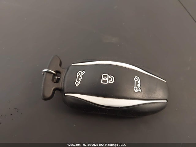 2013 Tesla Model S მანქანა იყიდება აუქციონზე, vin: 5YJSA1DG0DFP10686, აუქციონის ნომერი: 12663494