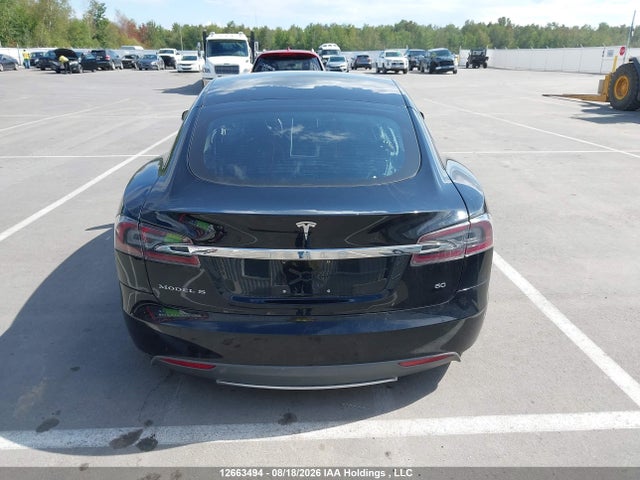 2013 Tesla Model S მანქანა იყიდება აუქციონზე, vin: 5YJSA1DG0DFP10686, აუქციონის ნომერი: 12663494