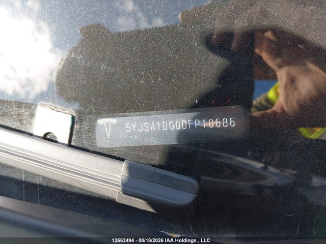 2013 Tesla Model S მანქანა იყიდება აუქციონზე, vin: 5YJSA1DG0DFP10686, აუქციონის ნომერი: 12663494