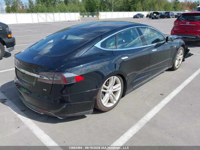 2013 Tesla Model S მანქანა იყიდება აუქციონზე, vin: 5YJSA1DG0DFP10686, აუქციონის ნომერი: 12663494