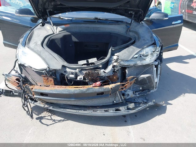 2013 Tesla Model S მანქანა იყიდება აუქციონზე, vin: 5YJSA1DG0DFP10686, აუქციონის ნომერი: 12663494