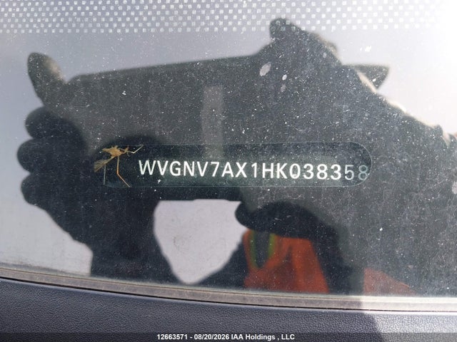 WVGNV7AX1HK038358 Volkswagen Tiguan