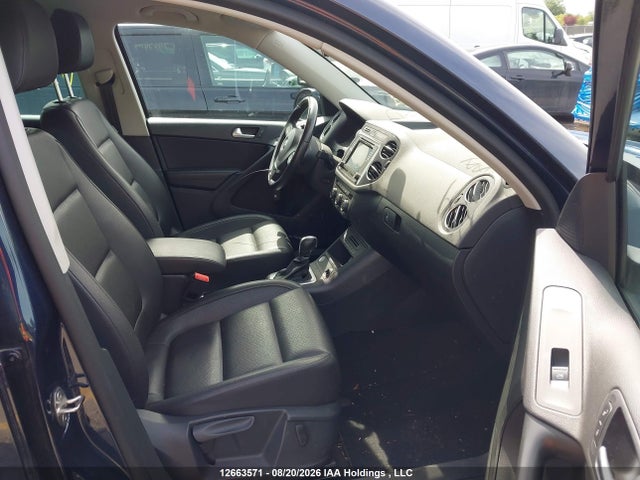 WVGNV7AX1HK038358 Volkswagen Tiguan