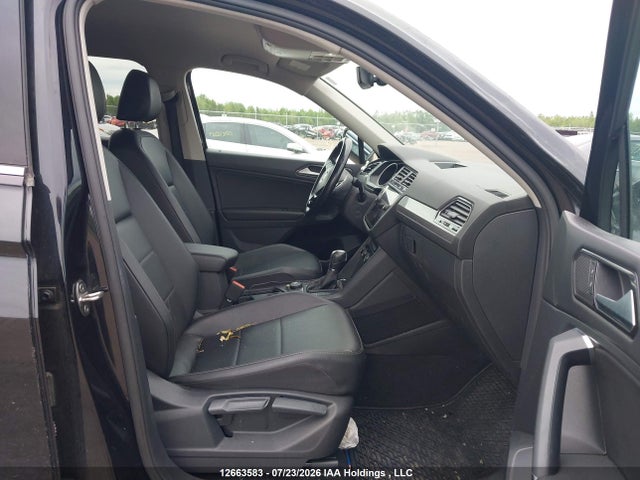 Продаж на аукціоні авто 2018 Volkswagen Tiguan Comfortline, vin: 3VV2B7AX2JM216696, номер лоту: 12663583