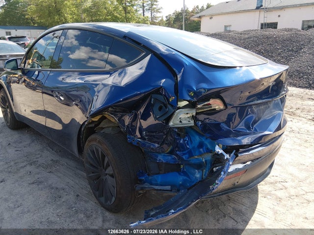 Tesla Model Y 2024 7SAYGDEE5RF067219 Image 3