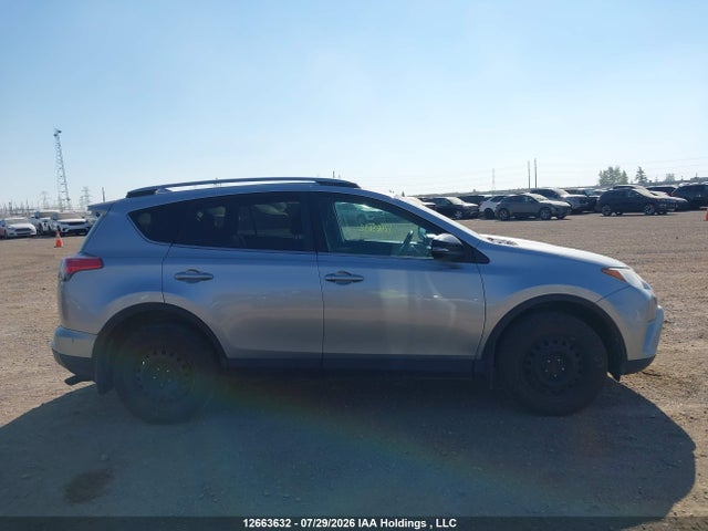Auction sale of the 2017 Toyota Rav4 Xle, vin: 2T3RFREV9HW546463, lot number: 12663632