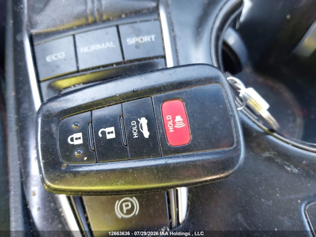Продажа на аукционе авто 2018 Toyota Camry Hybrid, vin: 4T1B31HK0JU003742, номер лота: 12663636