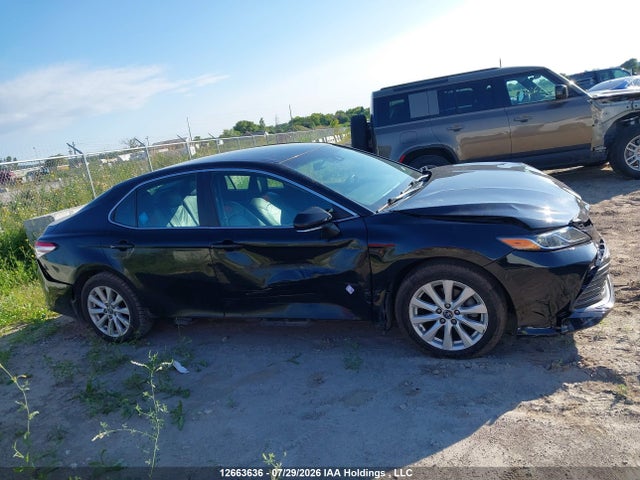 Продажа на аукционе авто 2018 Toyota Camry Hybrid, vin: 4T1B31HK0JU003742, номер лота: 12663636
