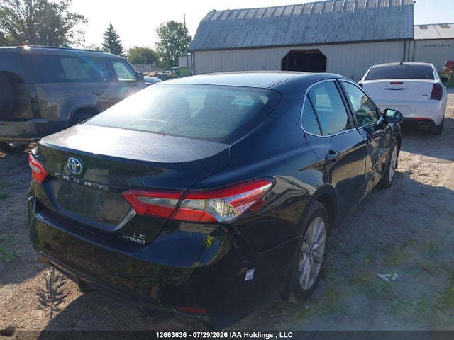 Продажа на аукционе авто 2018 Toyota Camry Hybrid, vin: 4T1B31HK0JU003742, номер лота: 12663636
