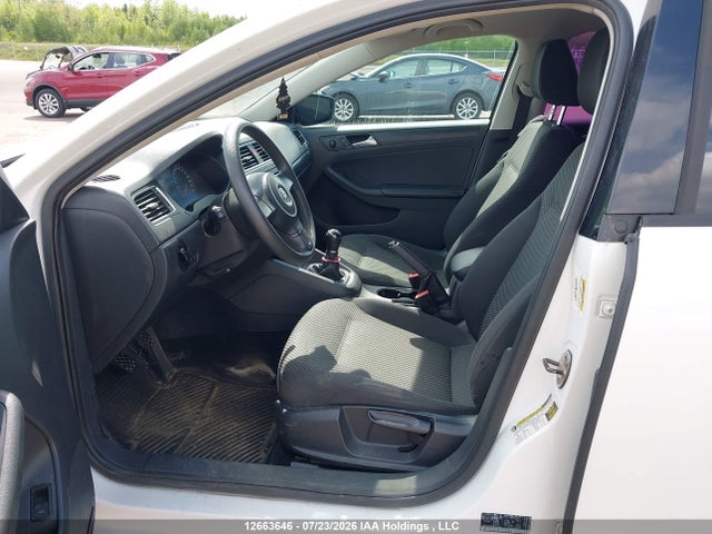 2013 Volkswagen Jetta 2.0l Trendline/2.0l Trendline+ მანქანა იყიდება აუქციონზე, vin: 3VW1K7AJXDM374050, აუქციონის ნომერი: 12663646