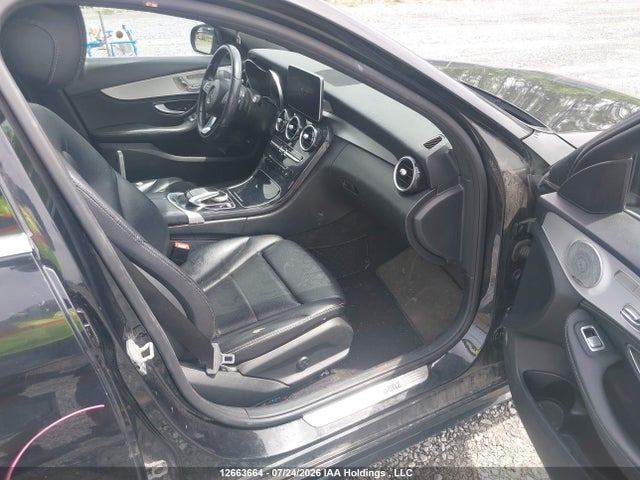 2015 Mercedes-benz C 400 4matic მანქანა იყიდება აუქციონზე, vin: 55SWF6GB0FU053096, აუქციონის ნომერი: 12663664