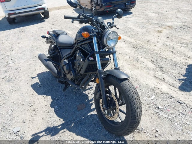 12663702 :رقم المزاد ، MLHPC5629H5000053 vin ، 2017 Honda Cmx500 H مزاد بيع