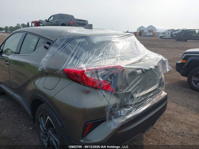 Toyota C-HR 2021 JTNKHMBX7M1123356 Image 17