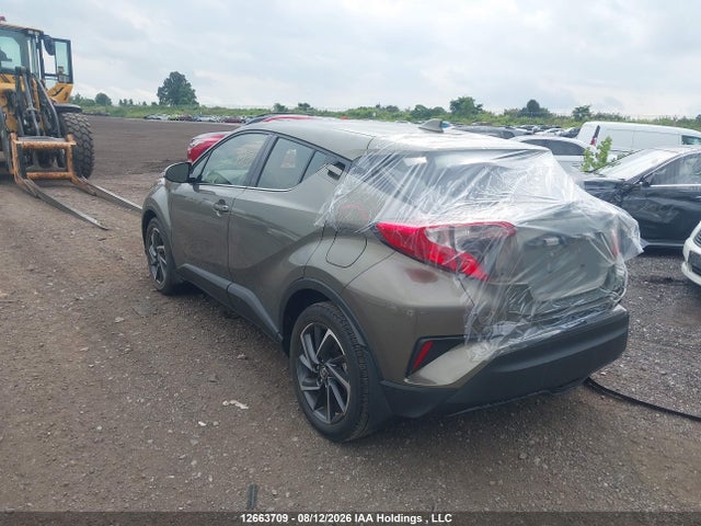 Toyota C-HR 2021 JTNKHMBX7M1123356 Image 3