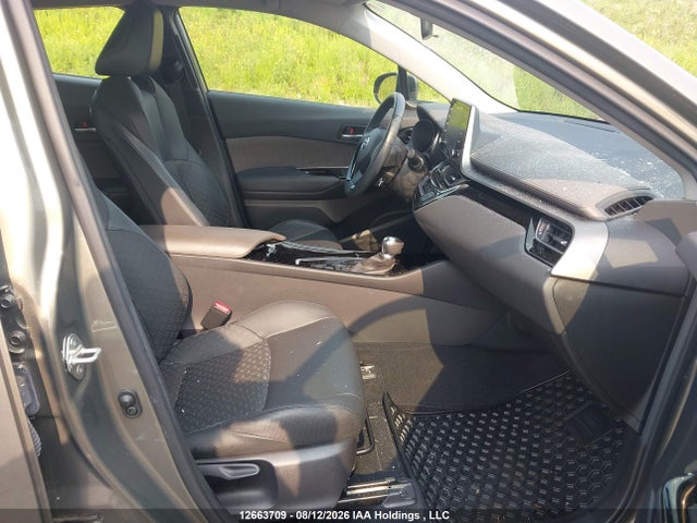 Toyota C-HR 2021 JTNKHMBX7M1123356 Image 5