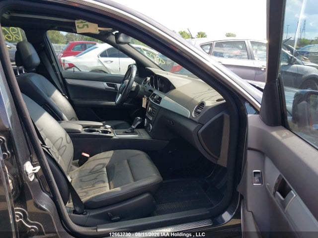 WDDGF8AB8EA955101 Mercedes-Benz C 300 4matic