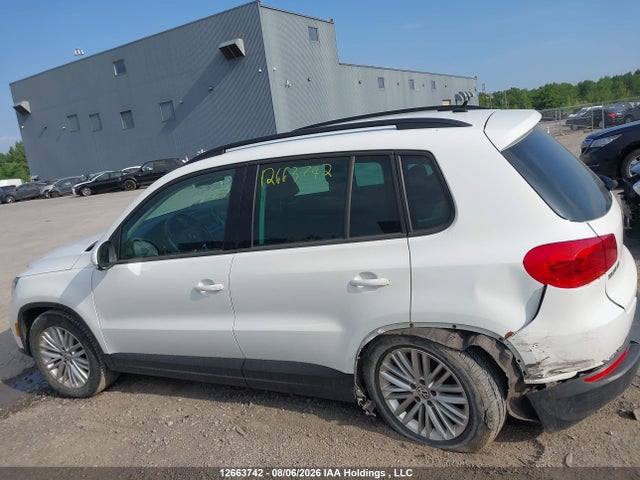 2016 Volkswagen Tiguan Comfort/high/r-line/sp Ed მანქანა იყიდება აუქციონზე, vin: WVGJV7AX7GW531905, აუქციონის ნომერი: 12663742