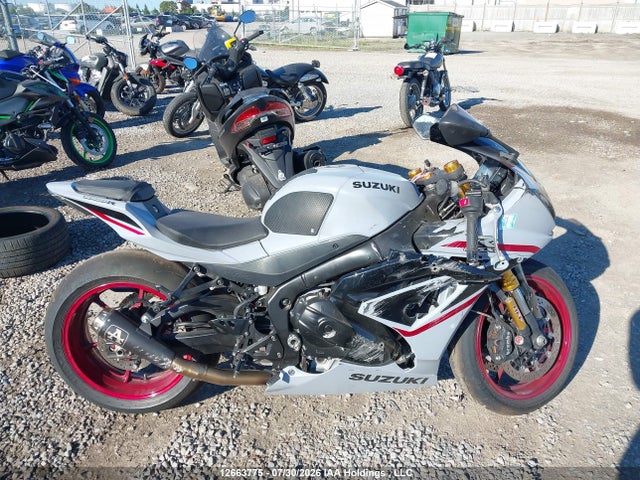 2024 Suzuki Gsx-r1000 R მანქანა იყიდება აუქციონზე, vin: JS1DM11H3R7100494, აუქციონის ნომერი: 12663775