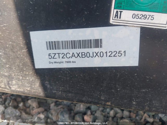 5ZT2CAXB0JX012251 Coachmen Catalina 323