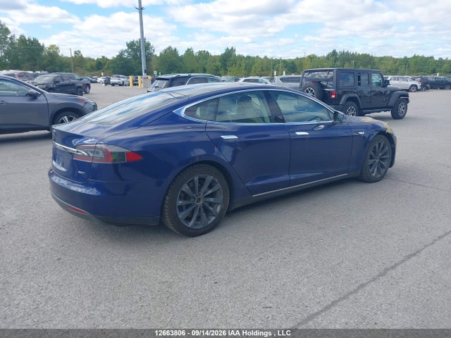 12663806 :رقم المزاد ، 5YJSA1V25FF100241 vin ، 2015 Tesla Model S 70d/85d/p85d مزاد بيع