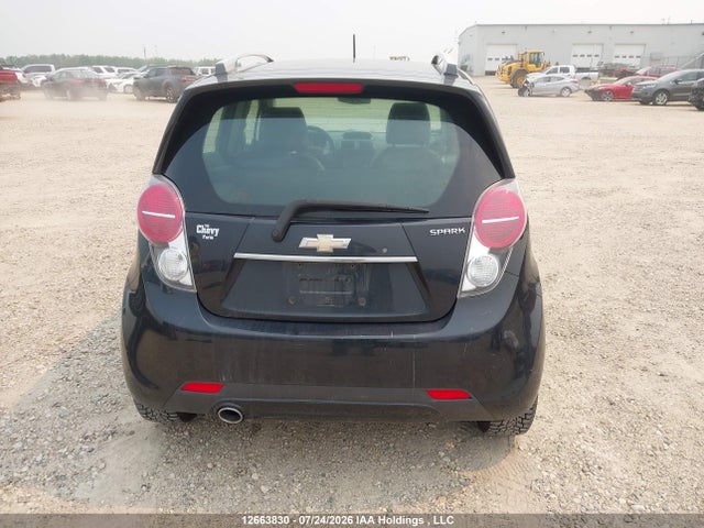 12663830 :رقم المزاد ، KL8CF6S9XFC790918 vin ، 2015 Chevrolet Spark 2lt مزاد بيع