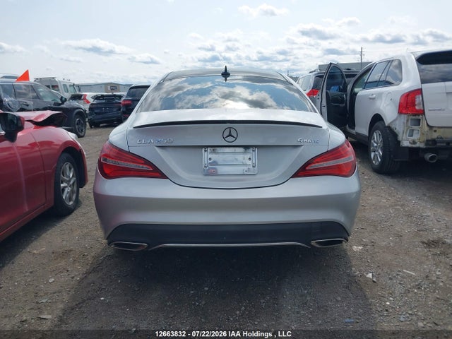 WDDSJ4GB8JN560654 Mercedes-Benz CLA 250 4MATIC