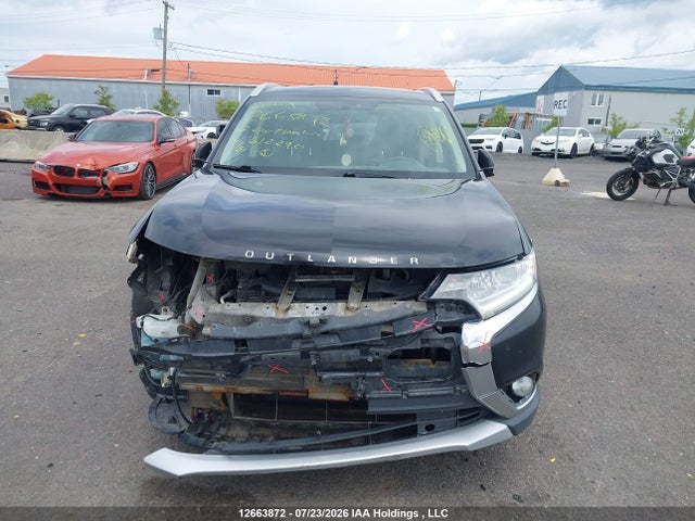 JA4JZ3AX2HZ612290 Mitsubishi Outlander Se