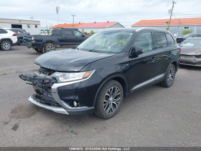 JA4JZ3AX2HZ612290 Mitsubishi Outlander Se