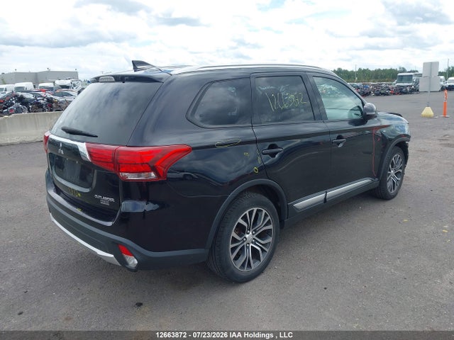 JA4JZ3AX2HZ612290 Mitsubishi Outlander Se