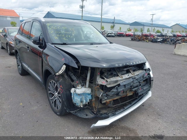 JA4JZ3AX2HZ612290 Mitsubishi Outlander Se