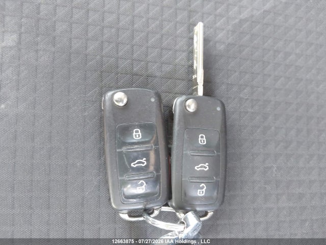 3VW2K7AJXFM344439 Volkswagen JETTA S