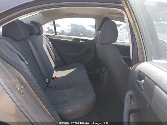 3VW2K7AJXFM344439 Volkswagen JETTA S