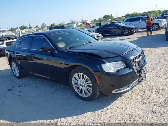Chrysler 300 Touring 2018 2C3CCARG6JH226720 main image