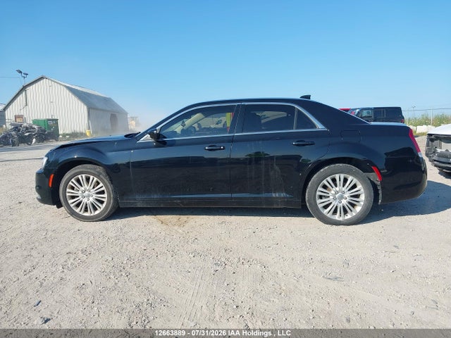 12663889 :رقم المزاد ، 2C3CCARG6JH226720 vin ، 2018 Chrysler 300 Touring مزاد بيع